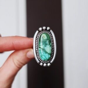 Sterling Silver Green Turquoise Oval Statement Ring - Size 5